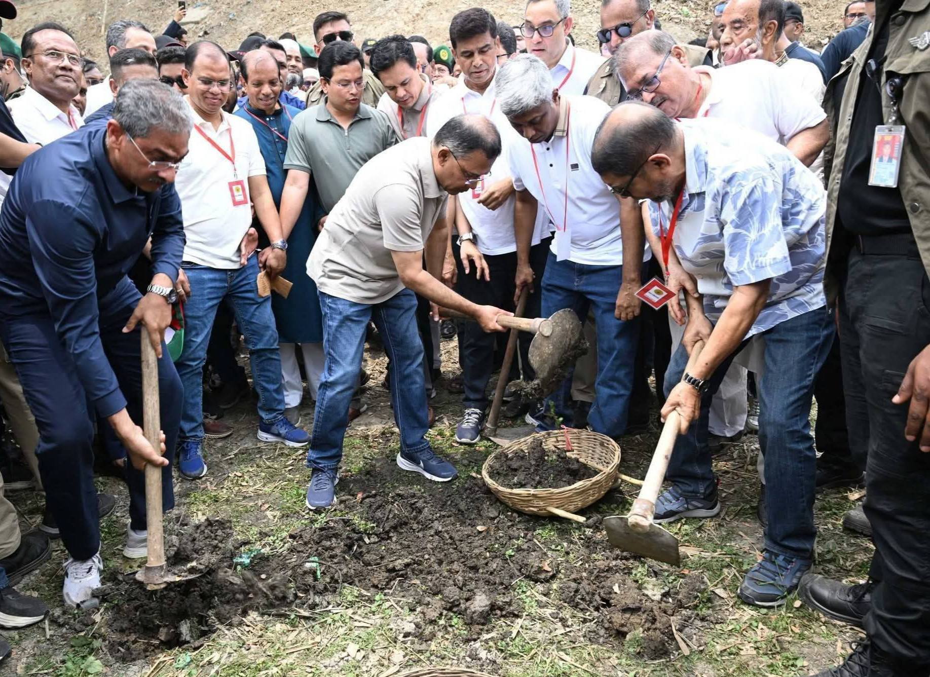 সরকারি উন্নয়ন প্রকল্পের উদ্বোধনী অনুষ্ঠান